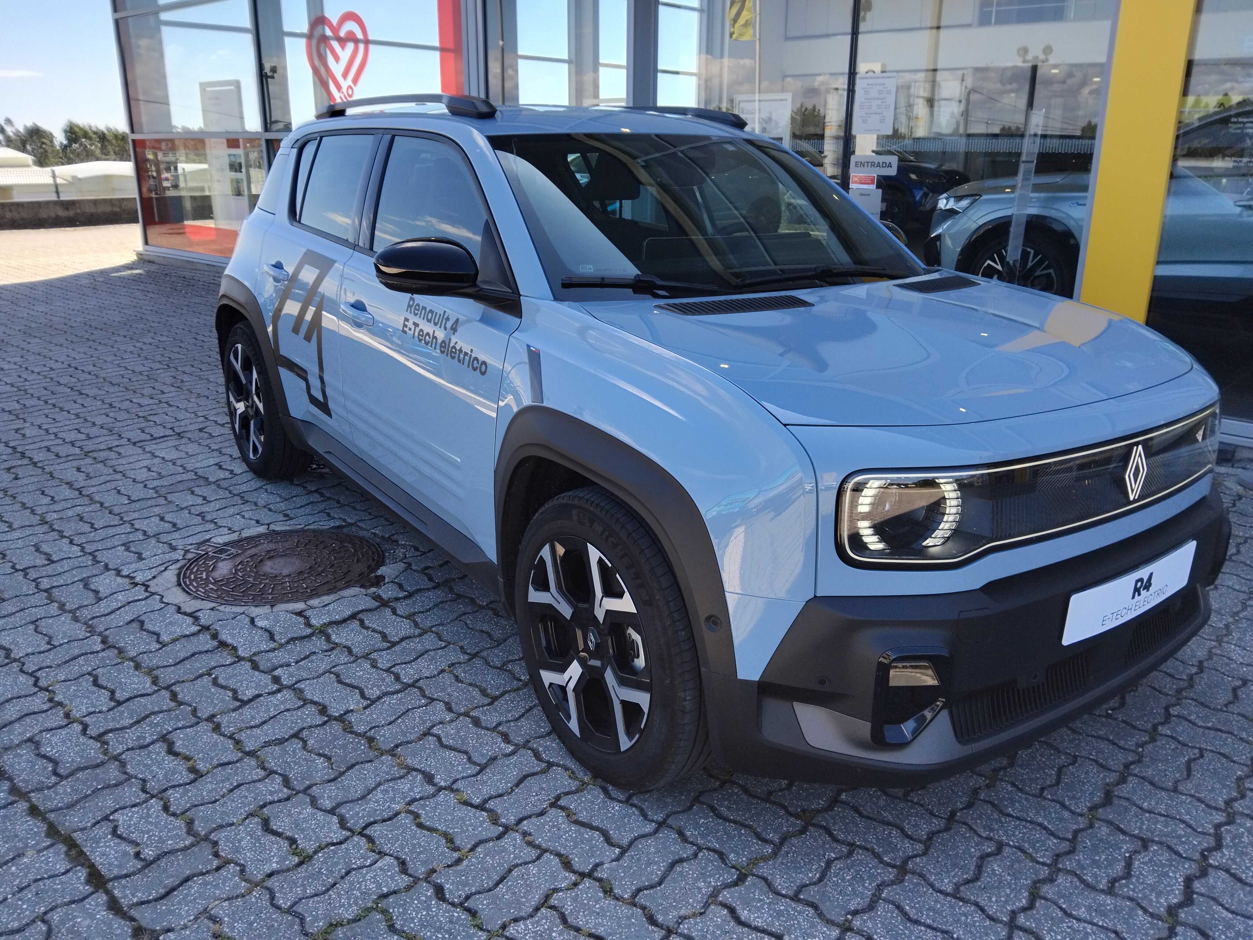 Renault 4 E-Tech Techno