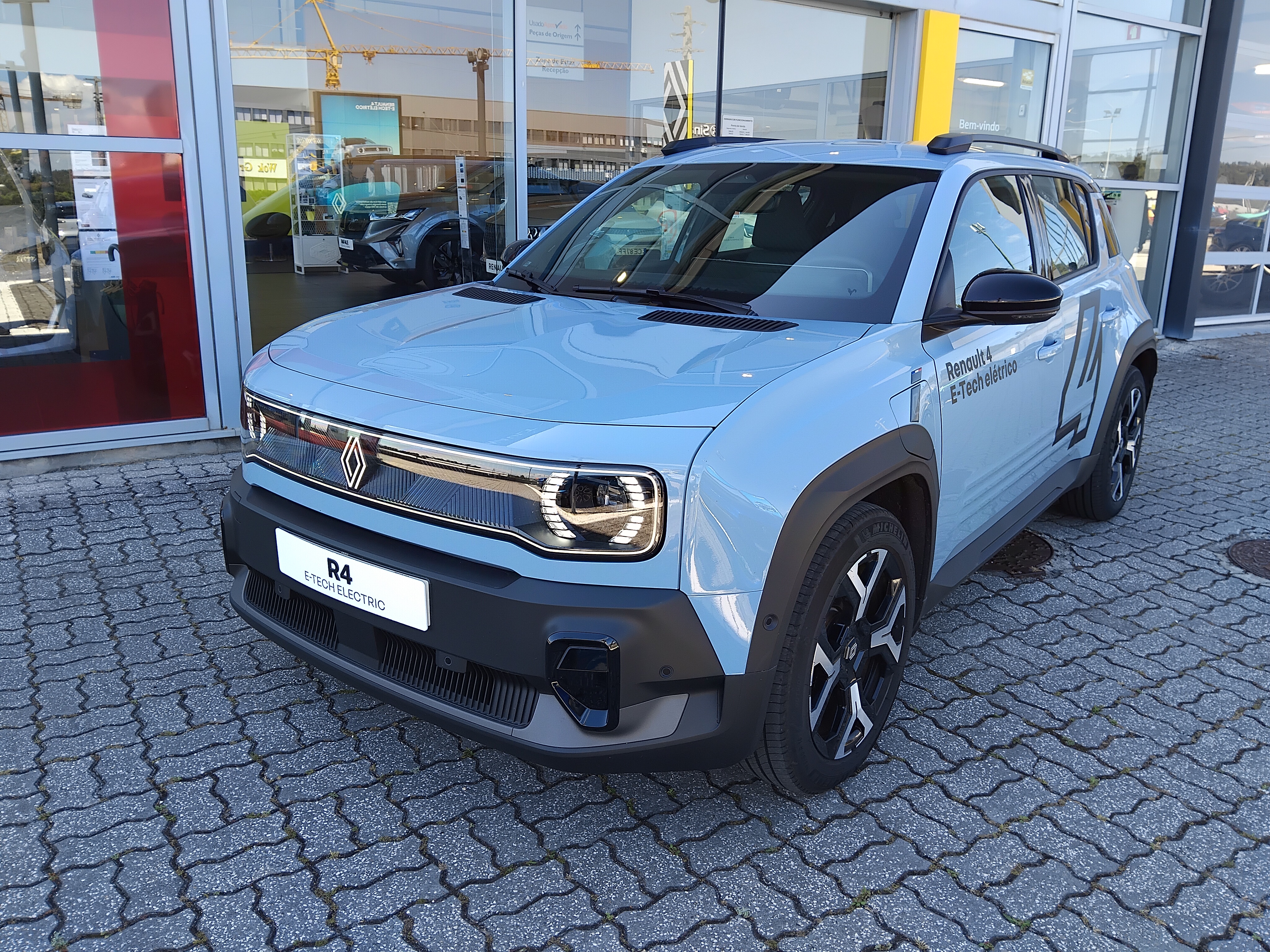 Renault 4 E-Tech Techno