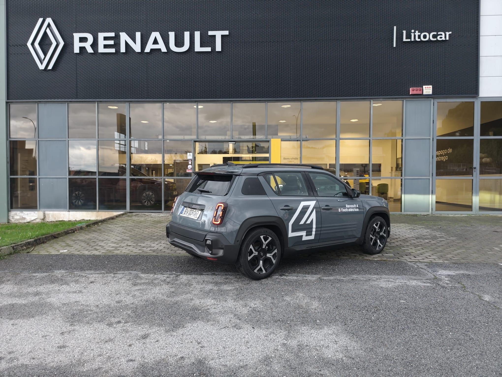 Renault 4 E-Tech Techno