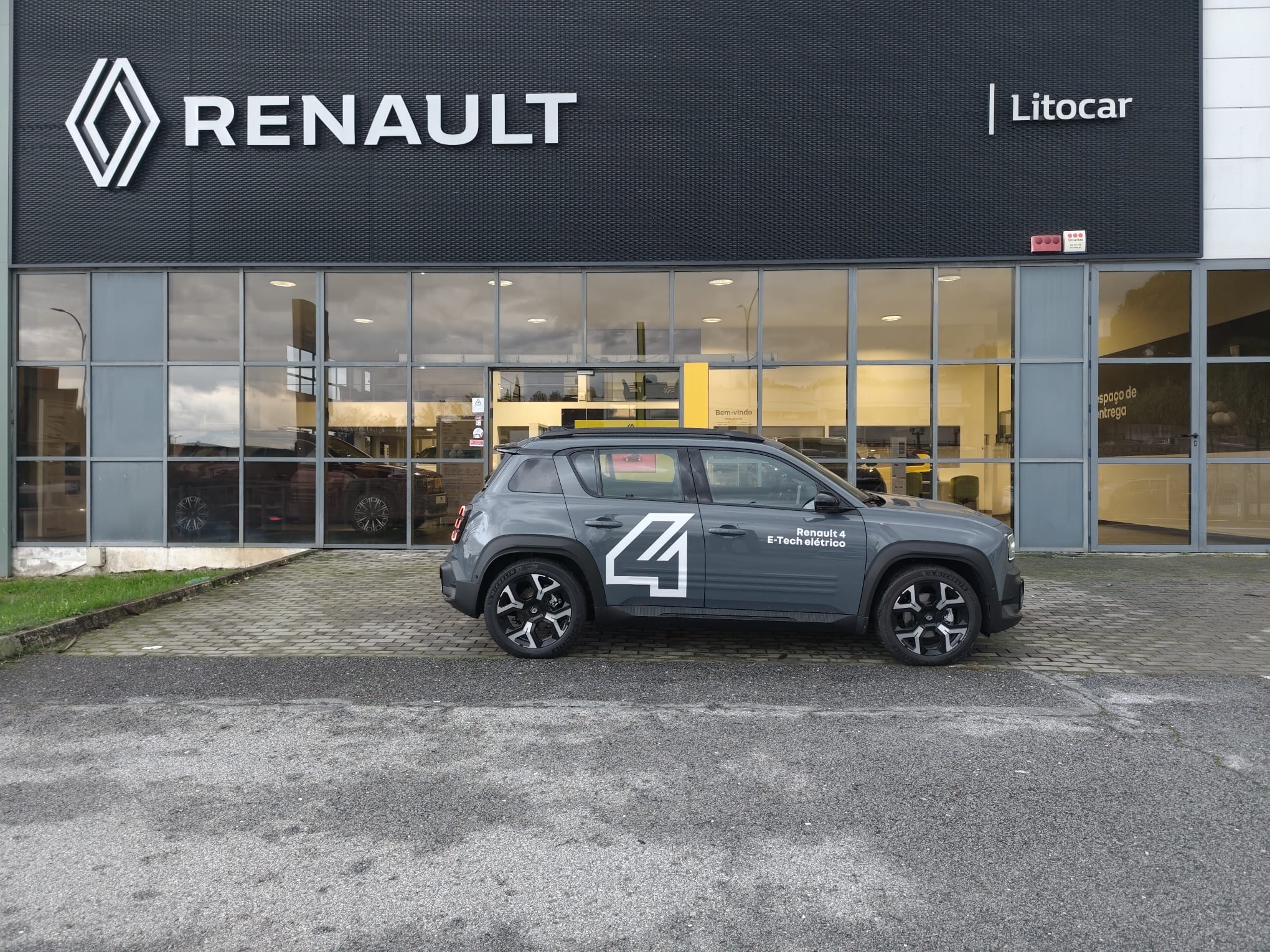 Renault 4 E-Tech Techno