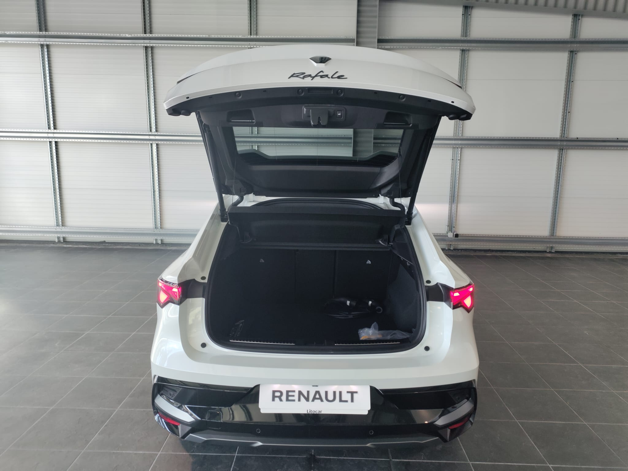 Renault Rafale Esprit Alpine Hyper Hybrid
