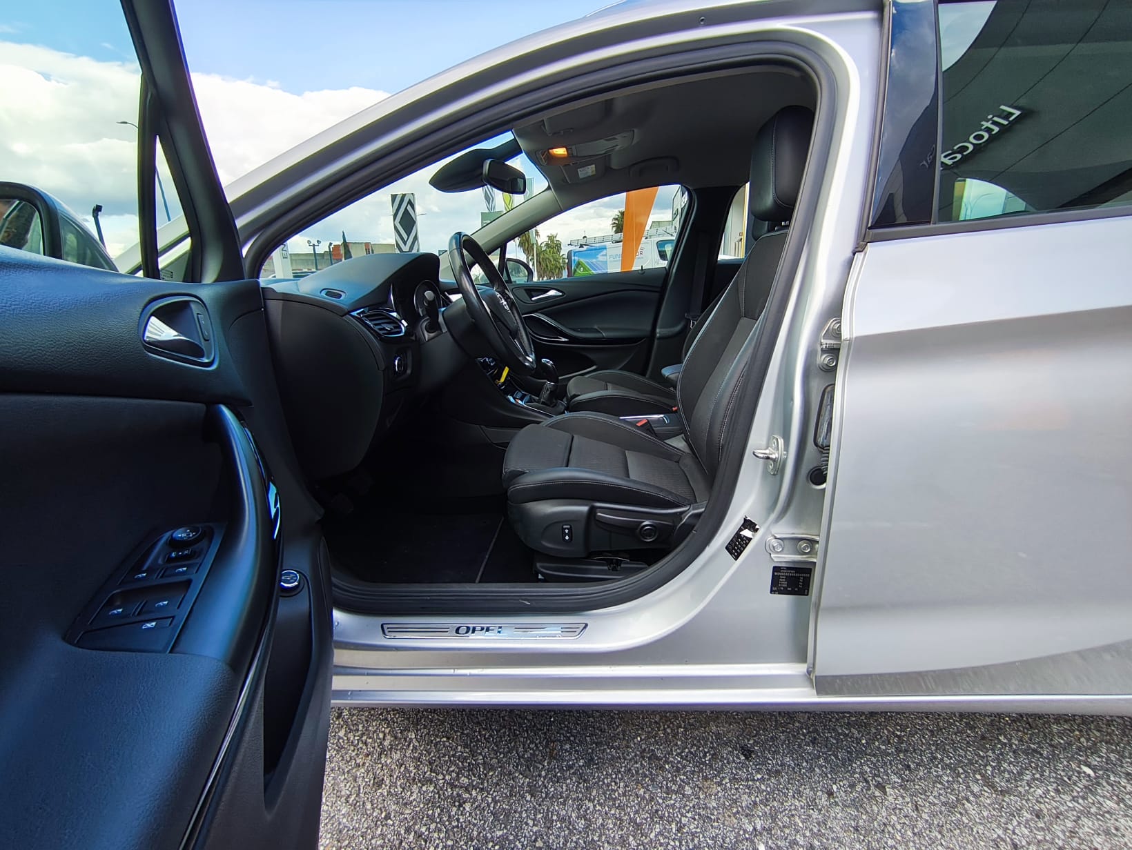 Opel Astra Sport Tourer Innovation