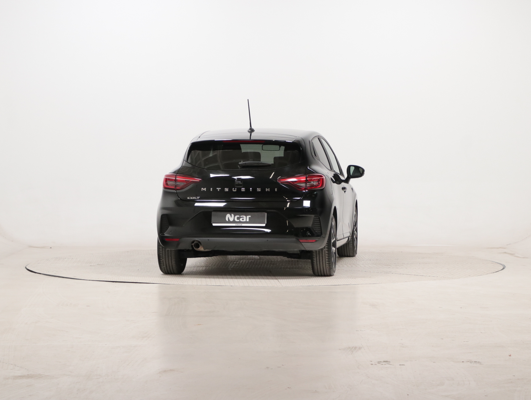 Mitsubishi Colt Invite