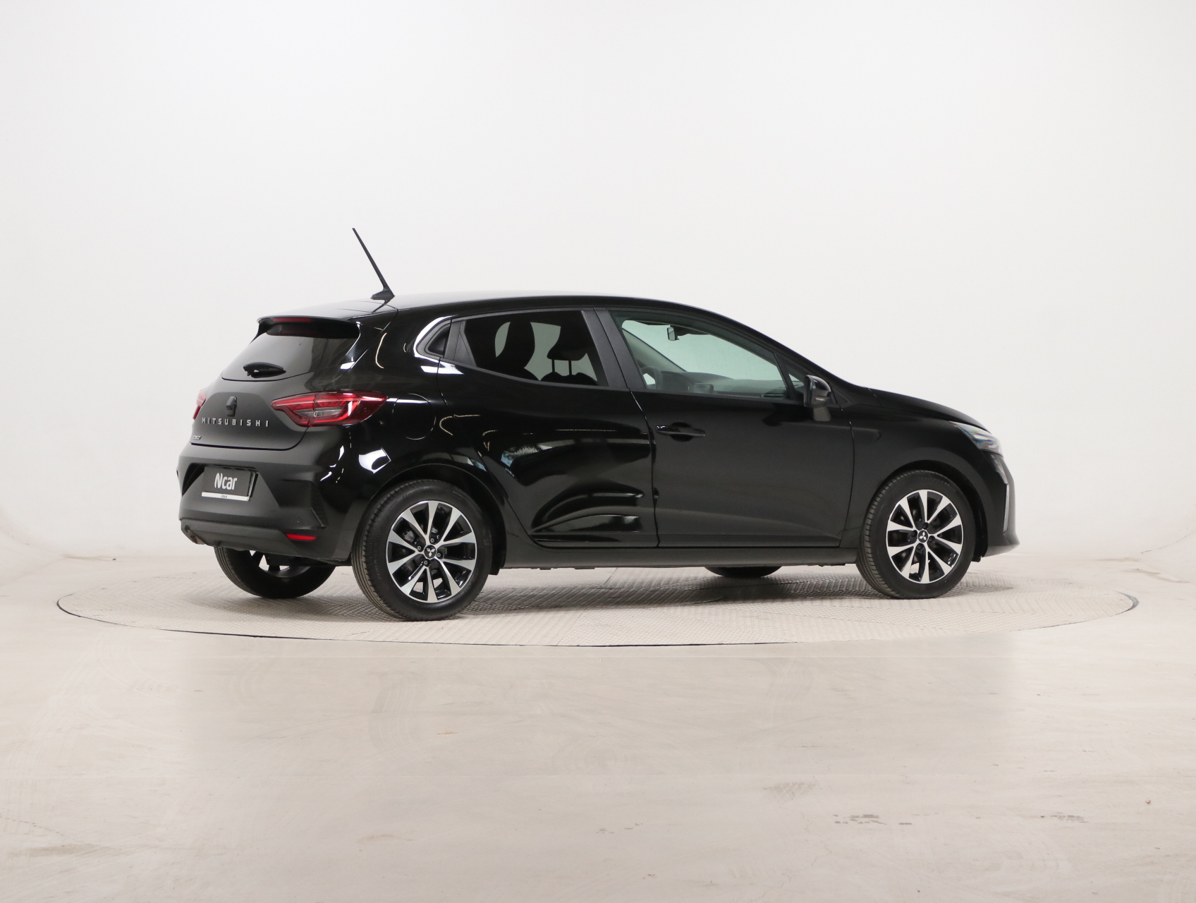 Mitsubishi Colt Invite