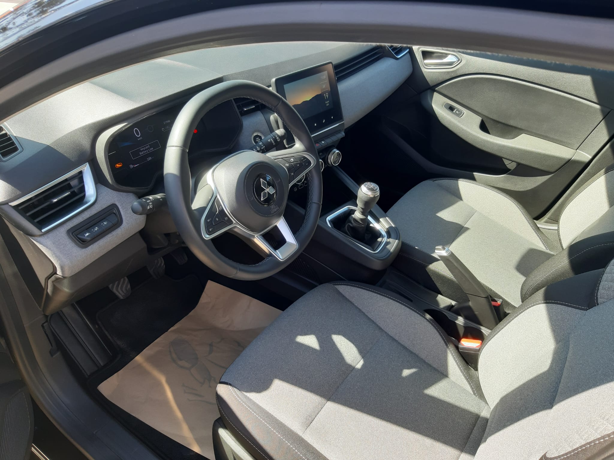 Mitsubishi Colt Invite