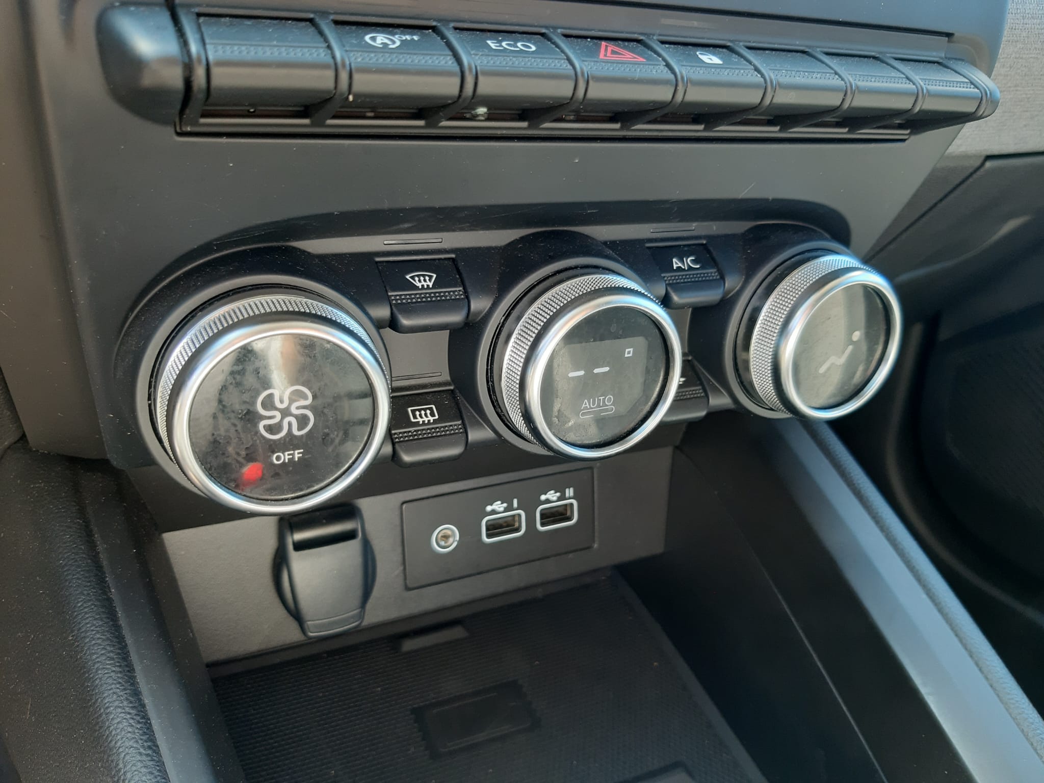 Mitsubishi Colt Invite