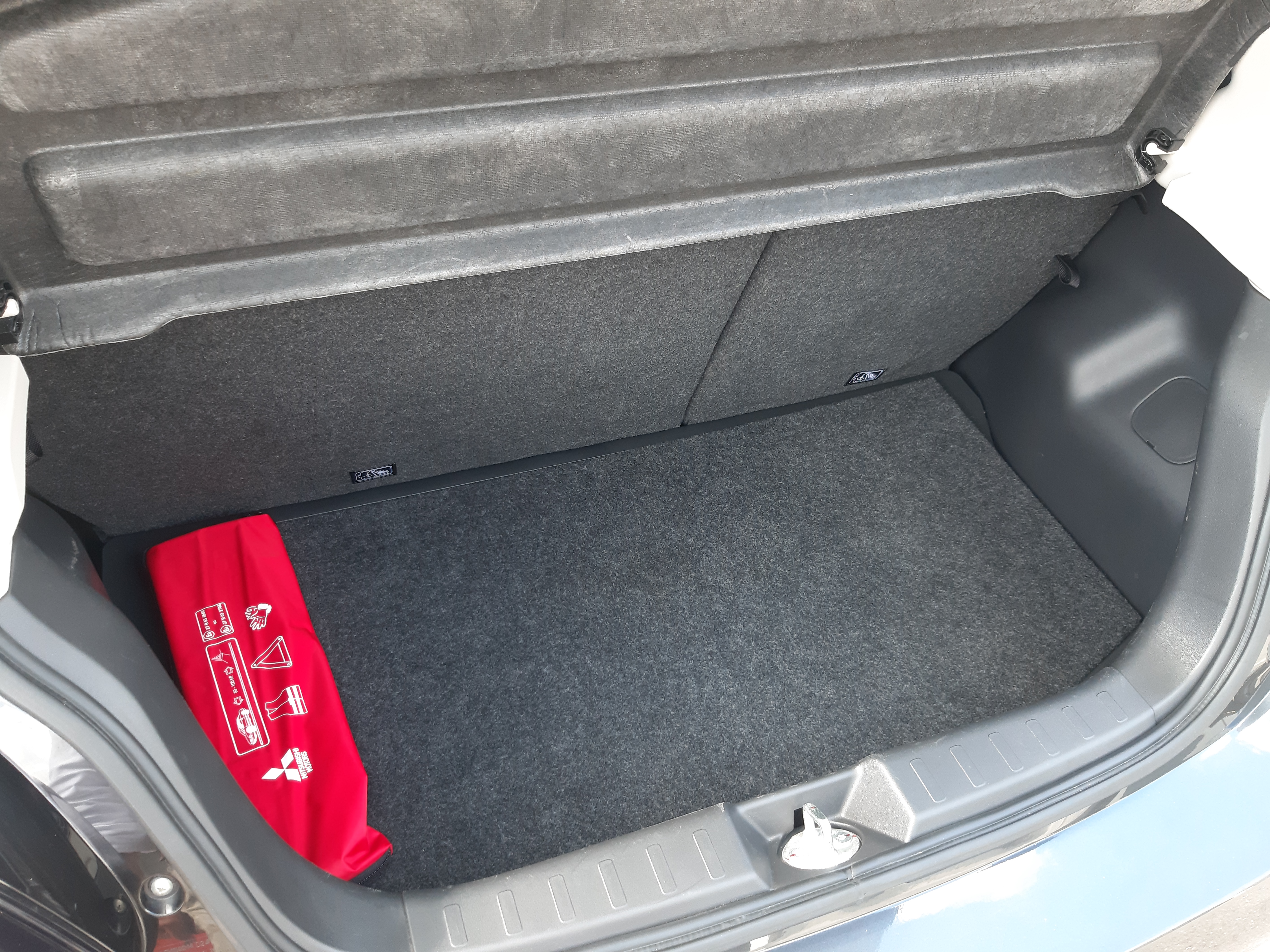 Mitsubishi Space Star Connect Edition