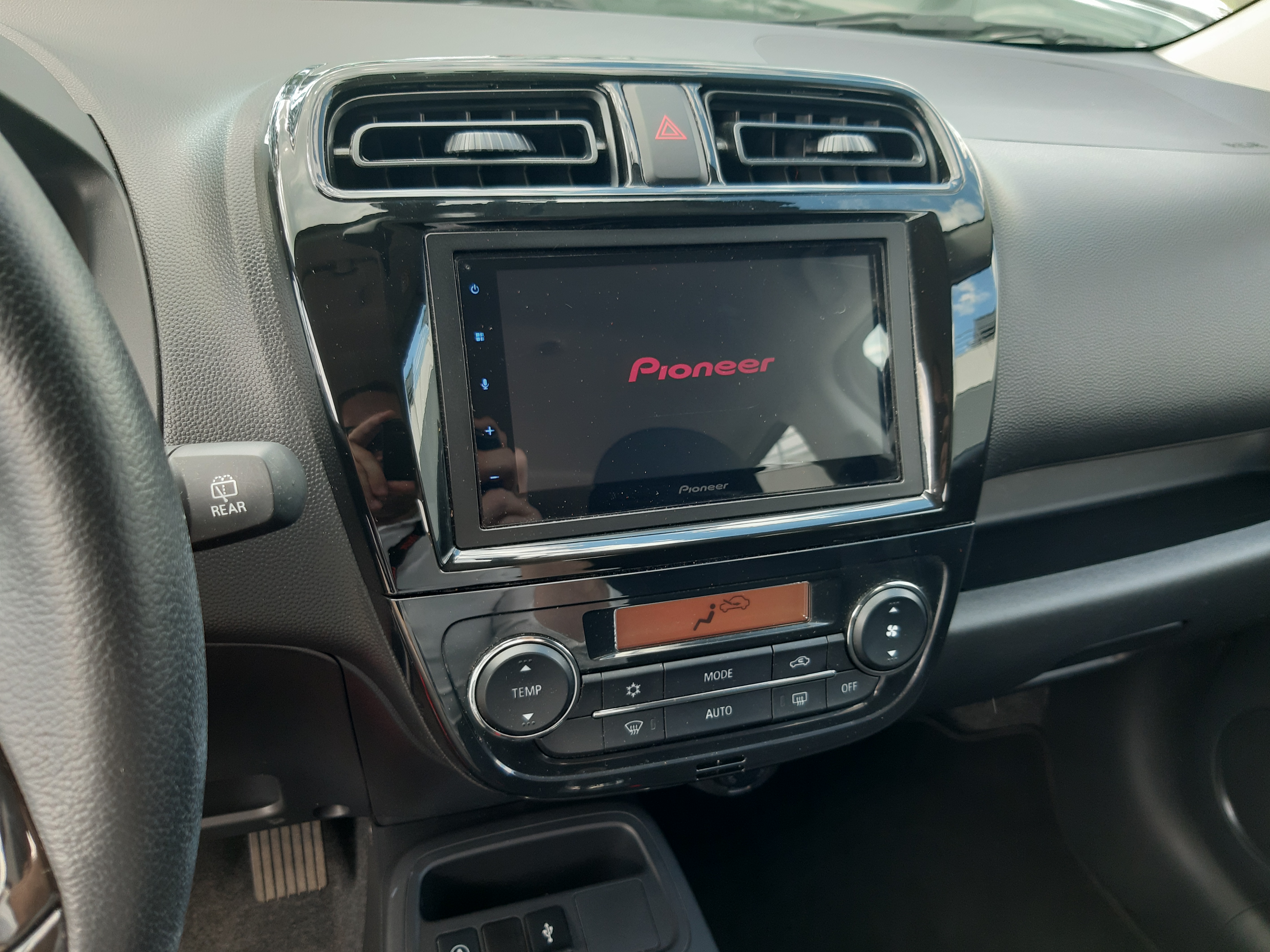 Mitsubishi Space Star Connect Edition