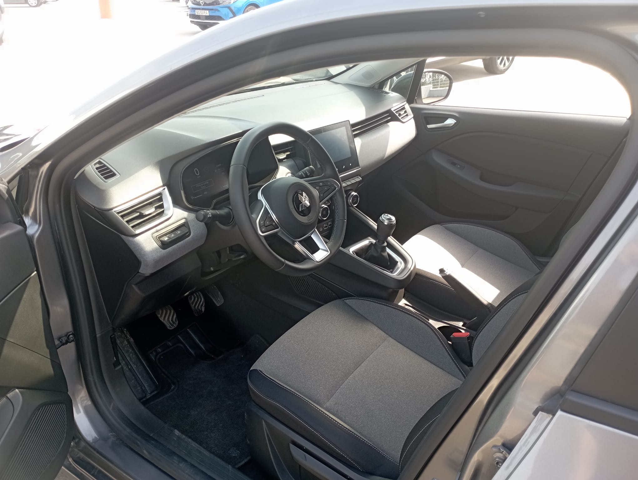 Mitsubishi Colt Invite