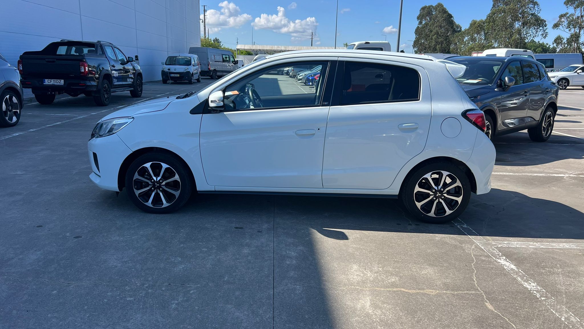 Mitsubishi Space Star Connect Edition
