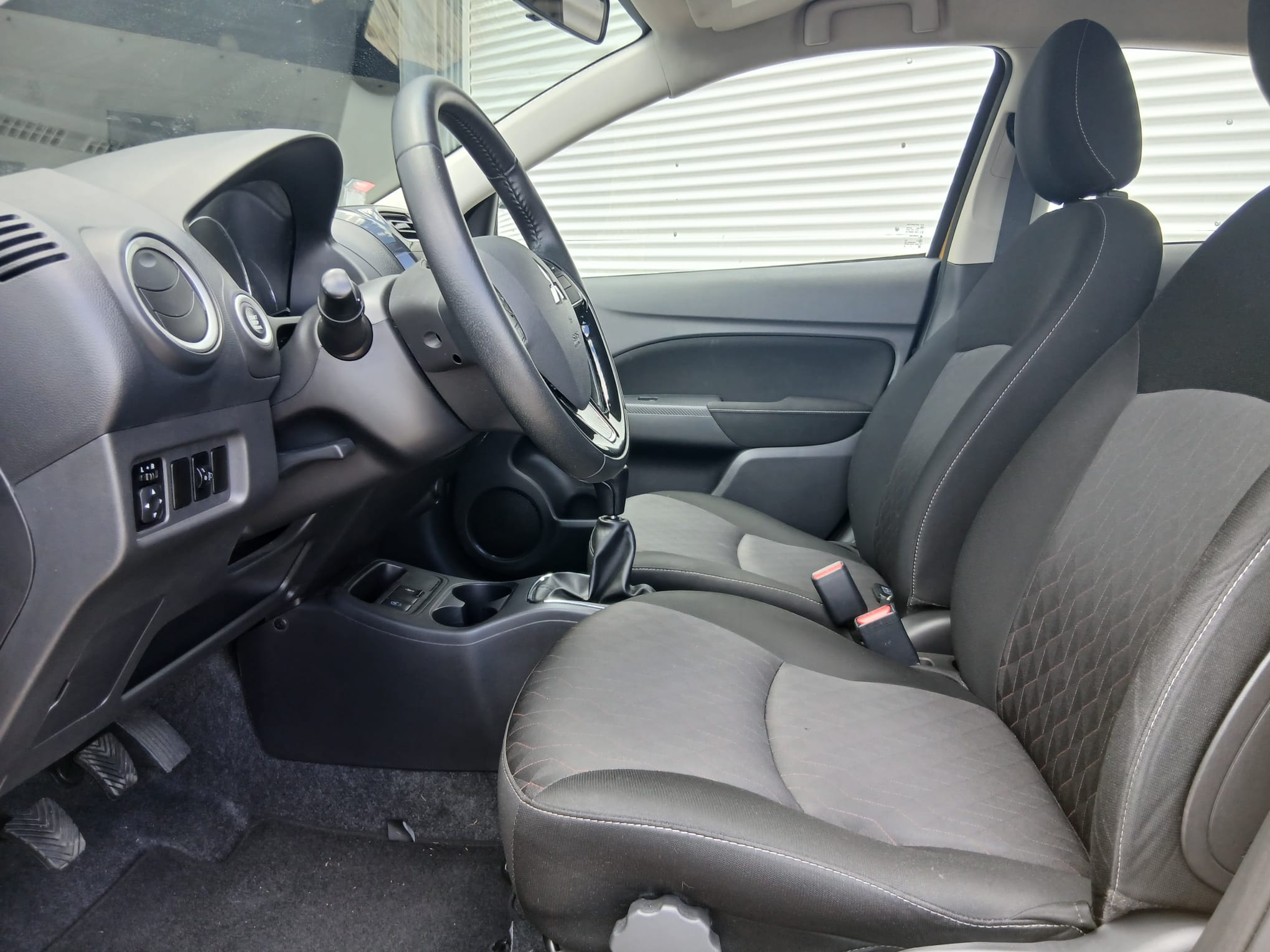 Mitsubishi Space Star Connect Edition