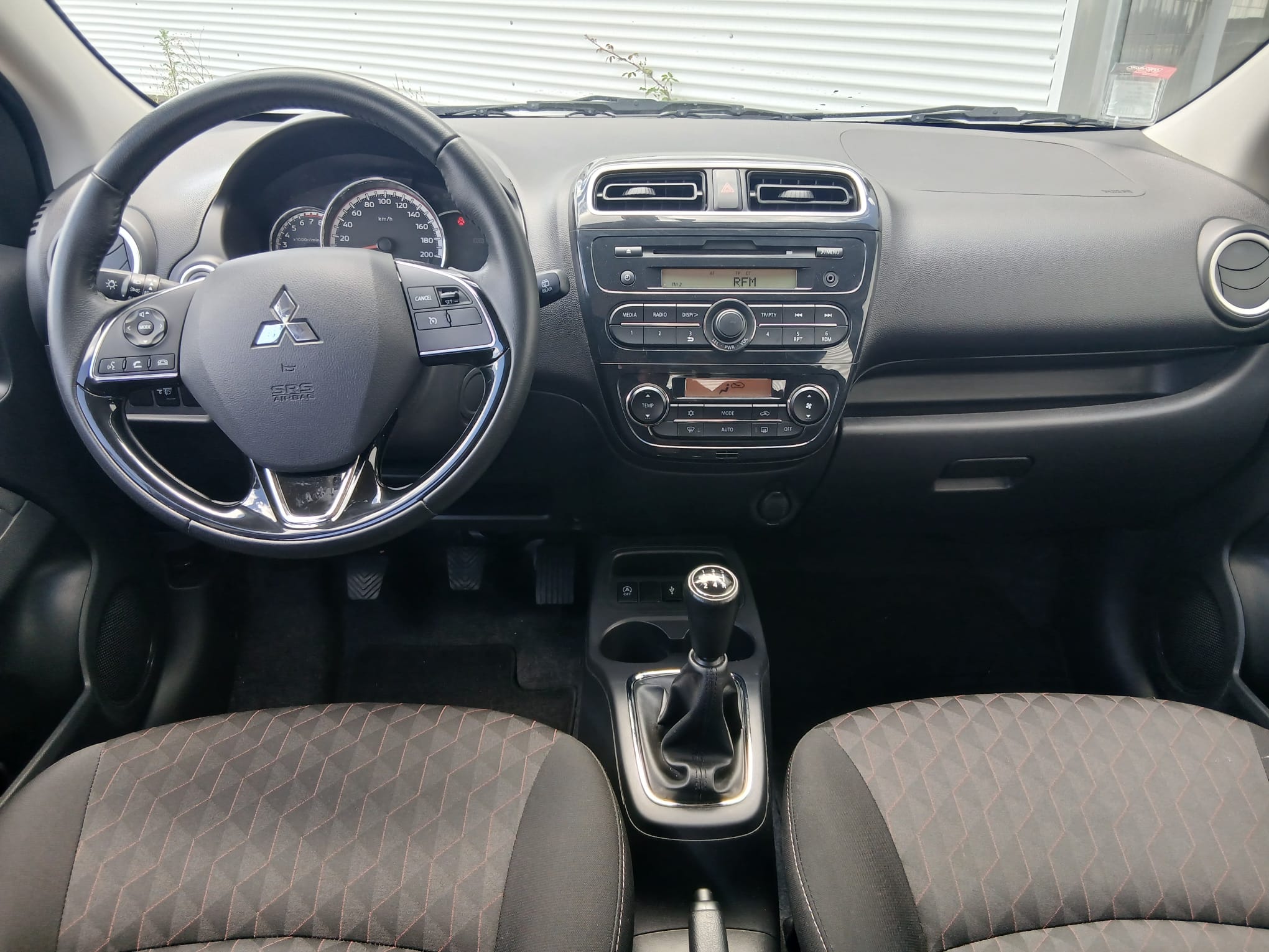Mitsubishi Space Star Connect Edition