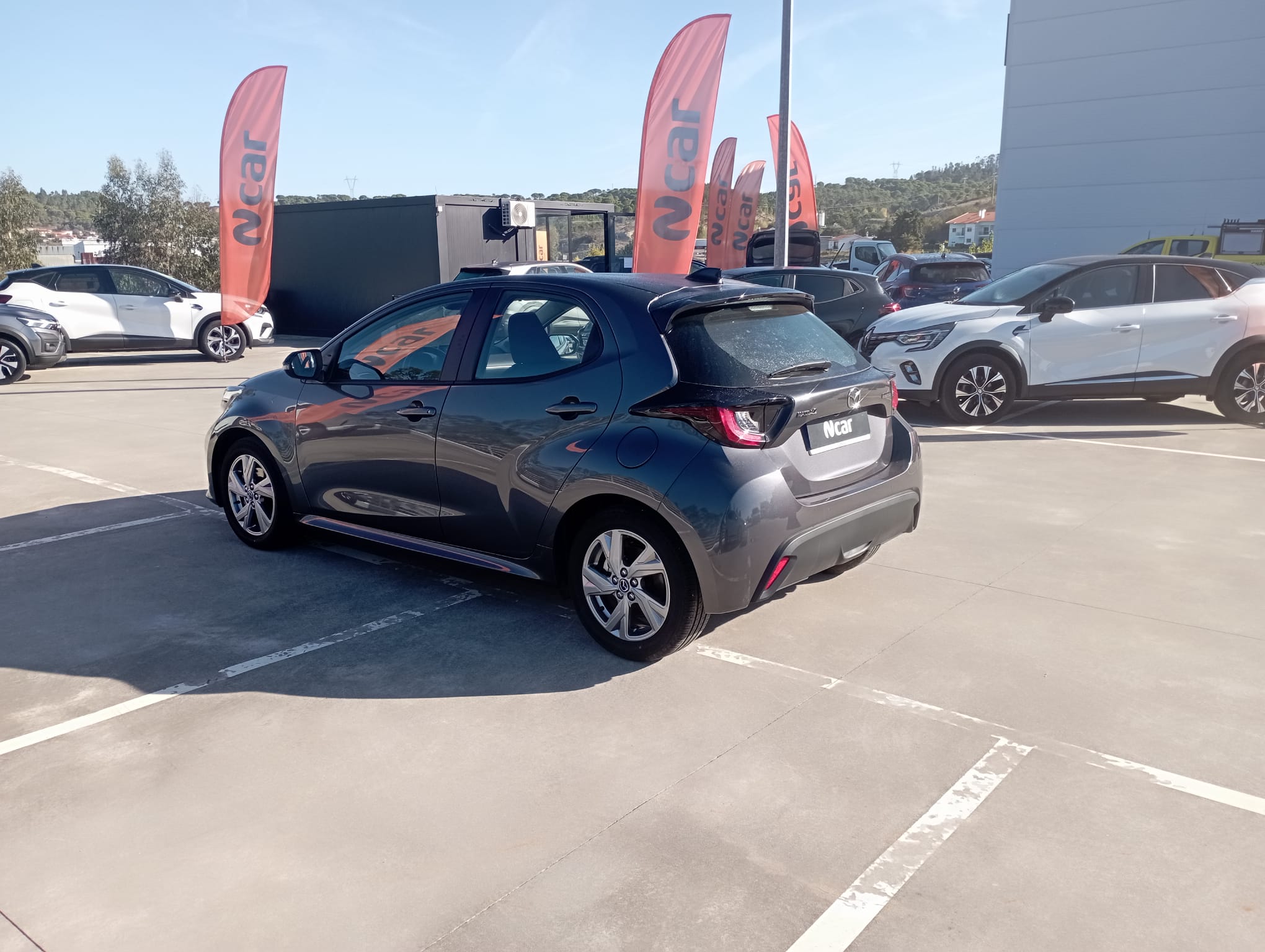 Mazda 2 Hybrid Agile
