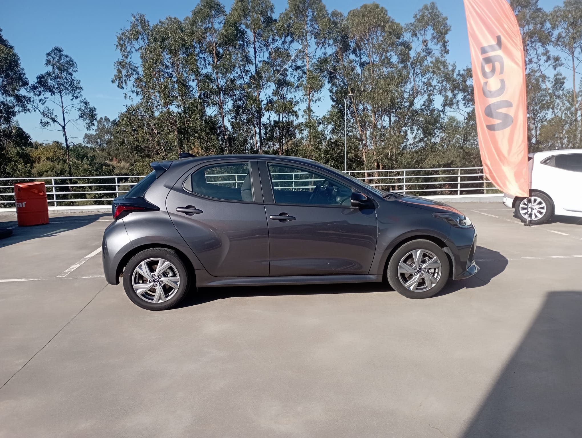 Mazda 2 Hybrid Agile