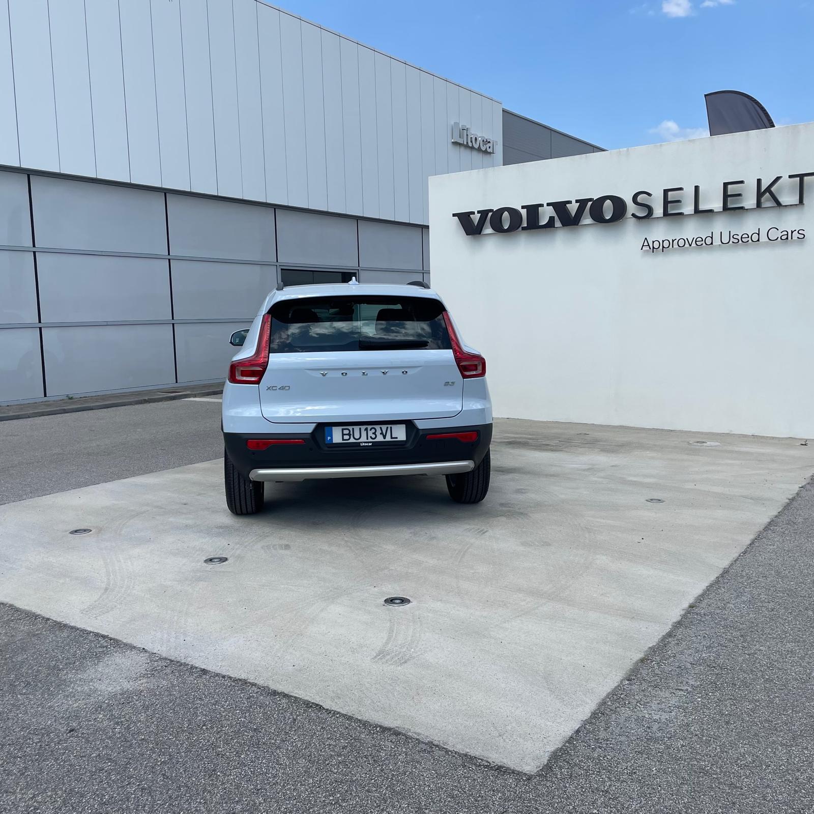 Volvo XC40 Essential