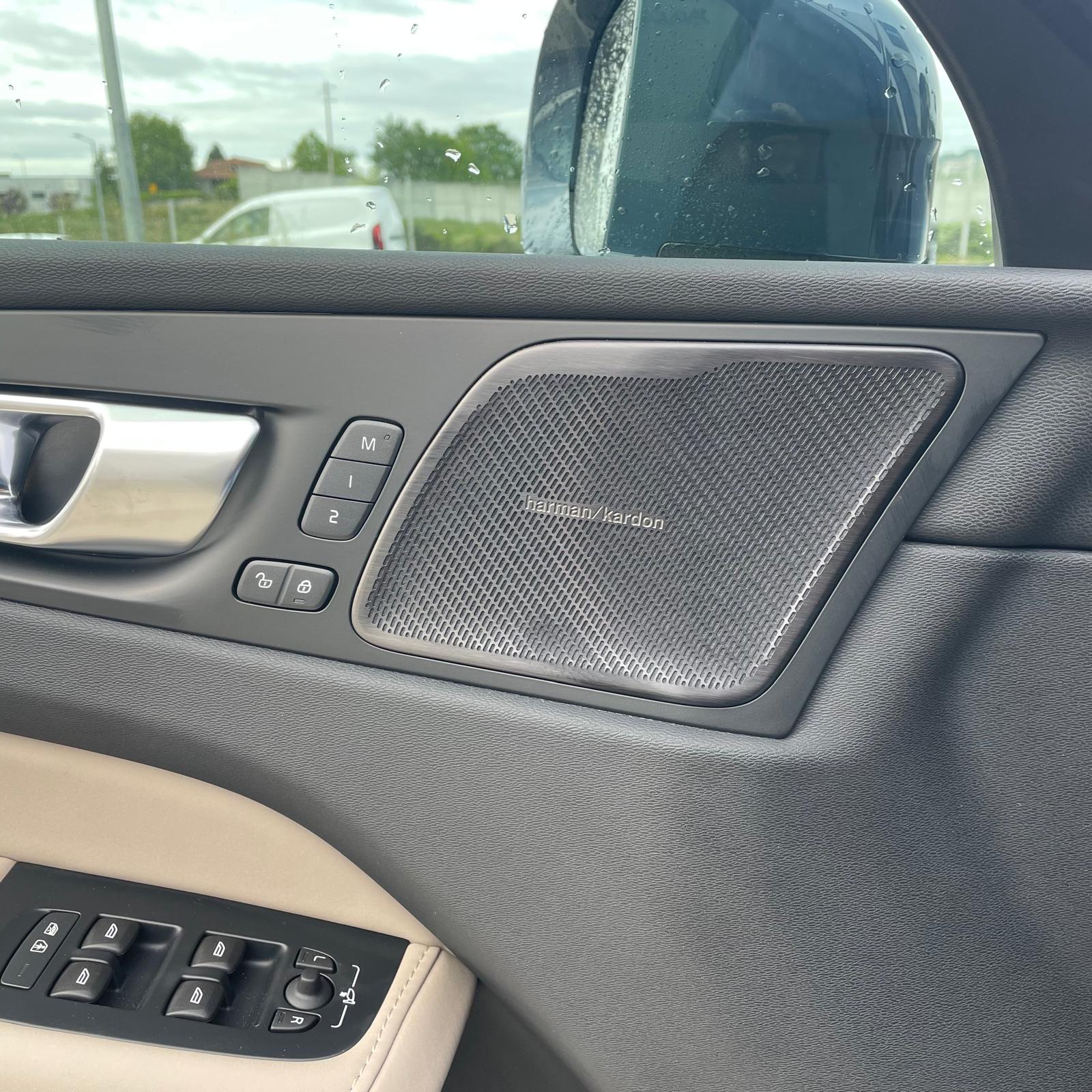 Volvo XC60 Plus Bright PHEV