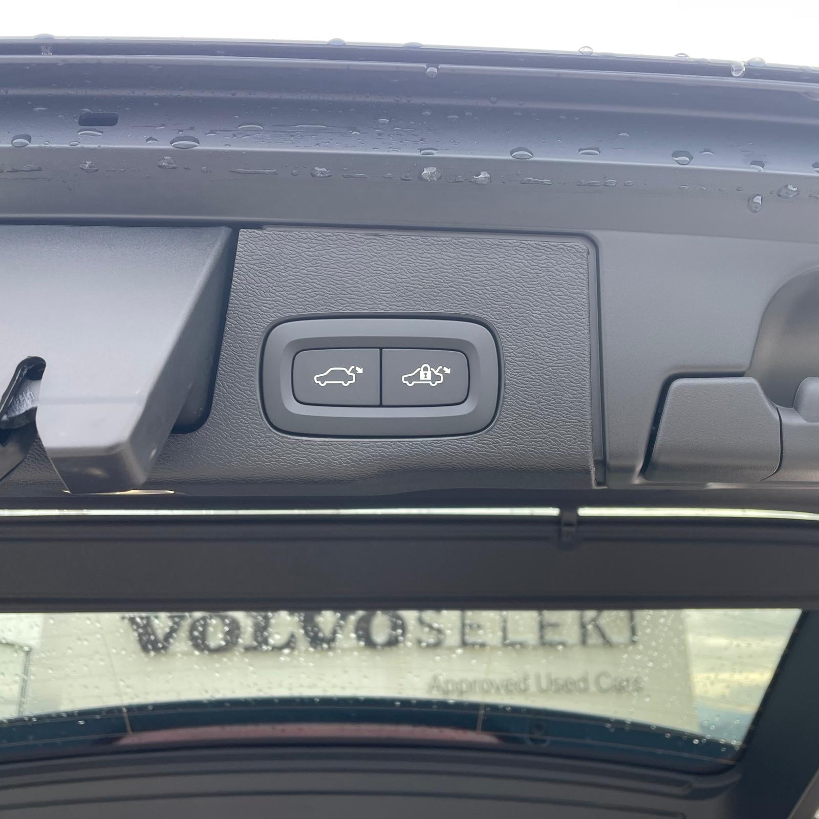 Volvo XC60 Plus Bright PHEV