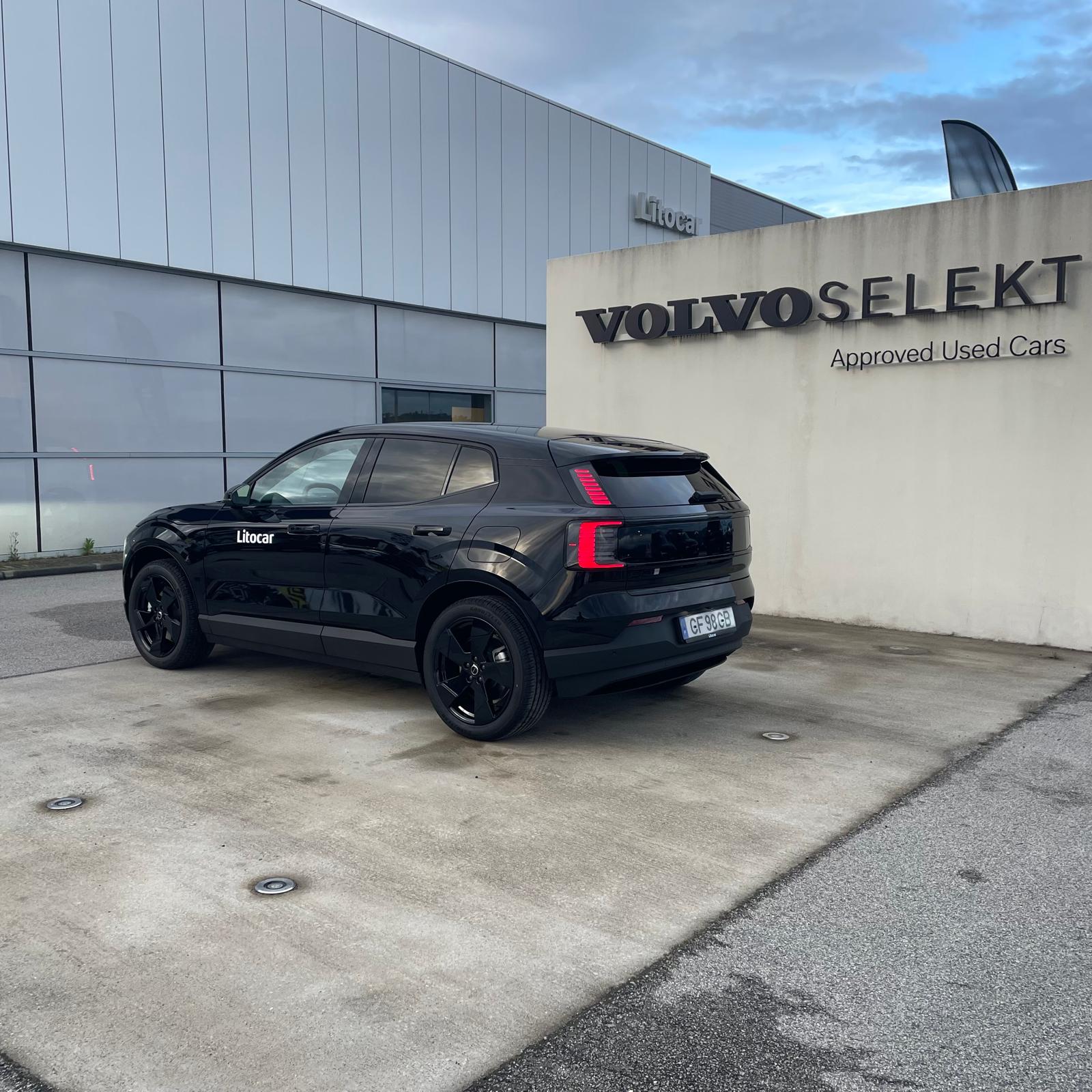 Volvo EX30 Black Edition