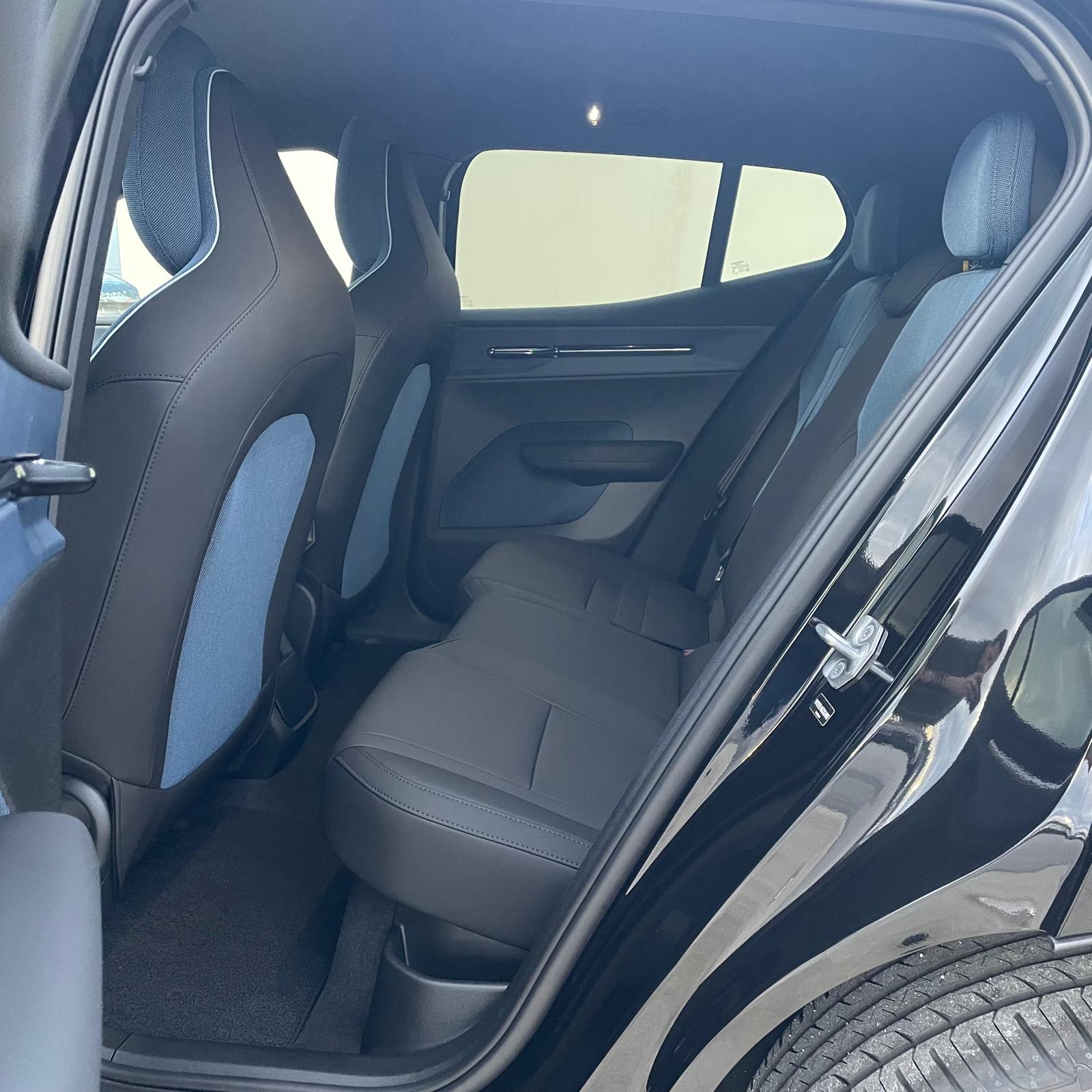 Volvo EX30 Black Edition