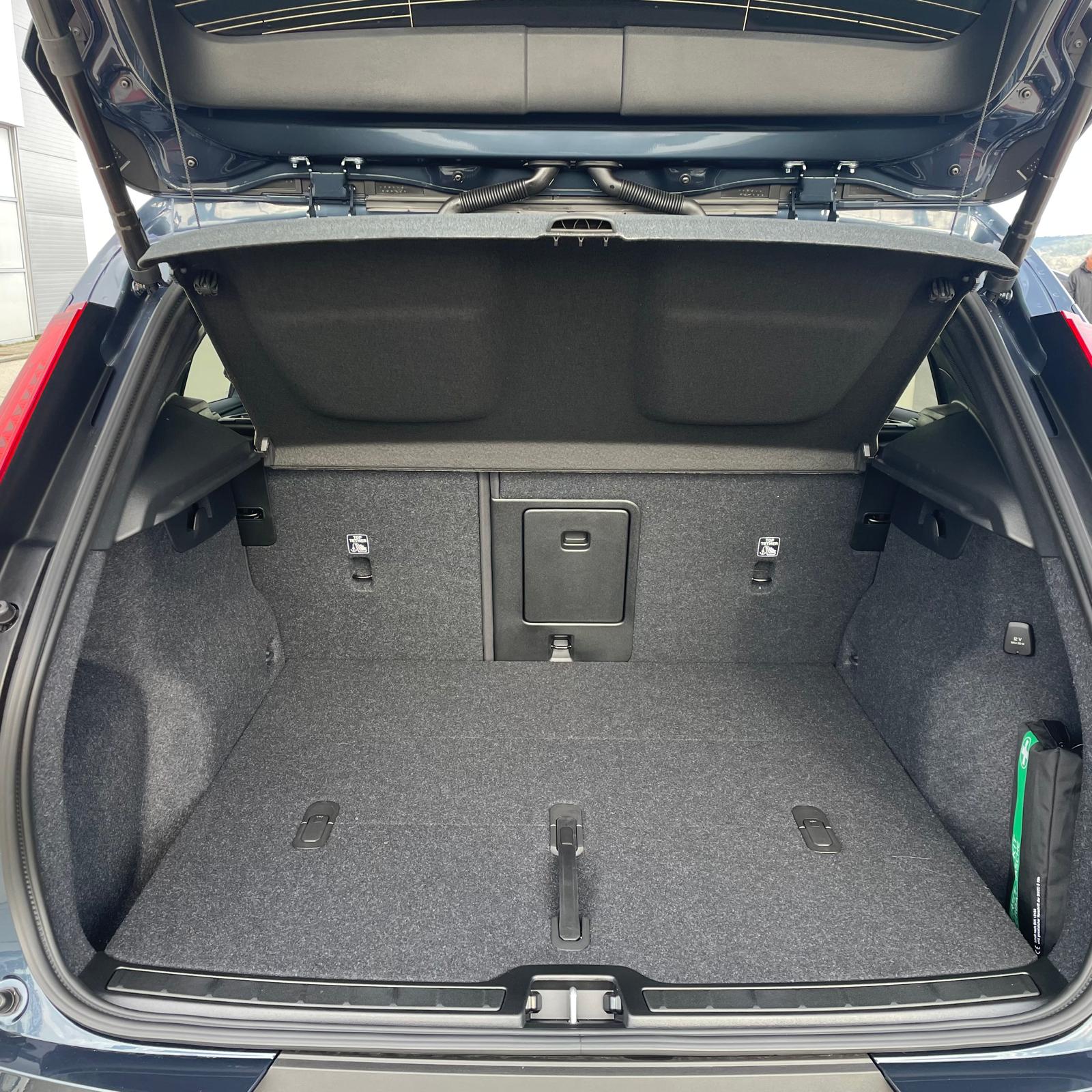 Volvo XC40 Plus Dark