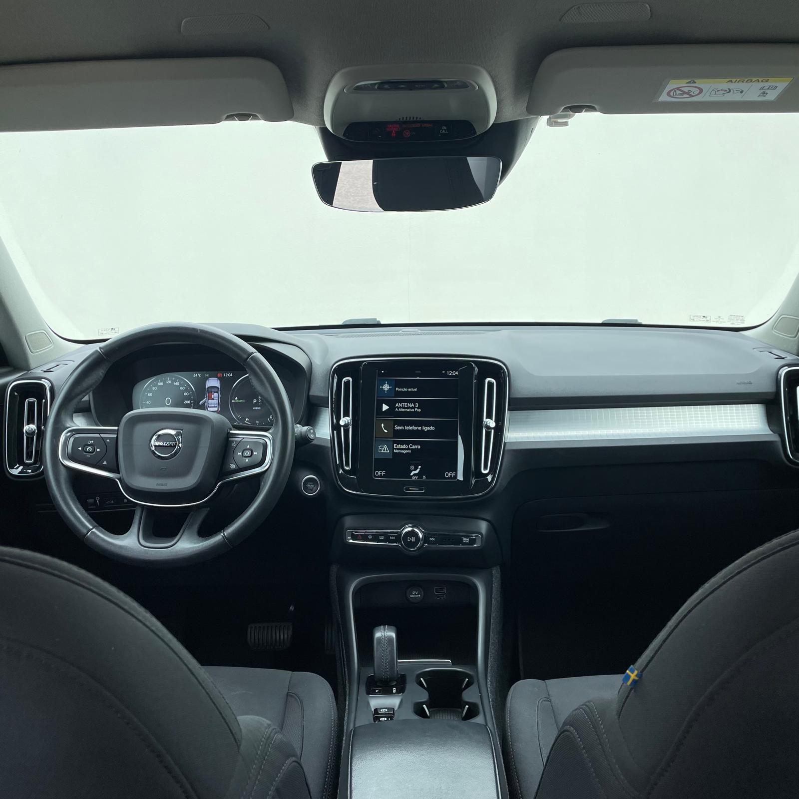 Volvo XC40 Plus Dark