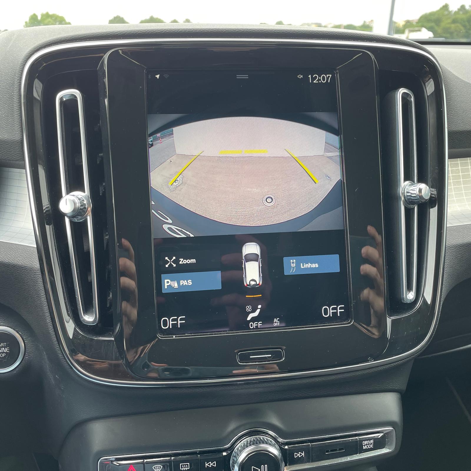 Volvo XC40 Plus Dark