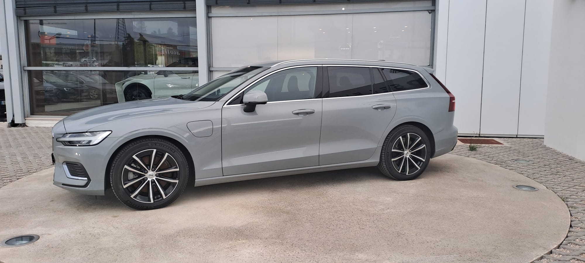 Volvo V60 Core