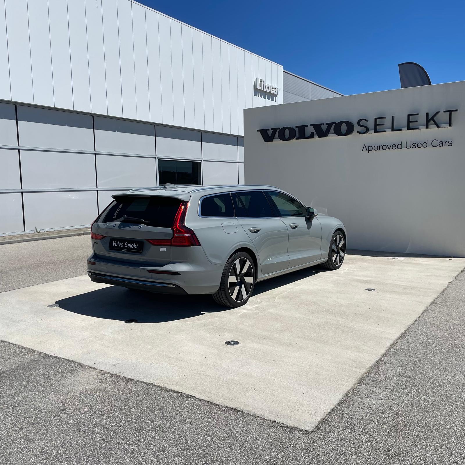Volvo V60 Core