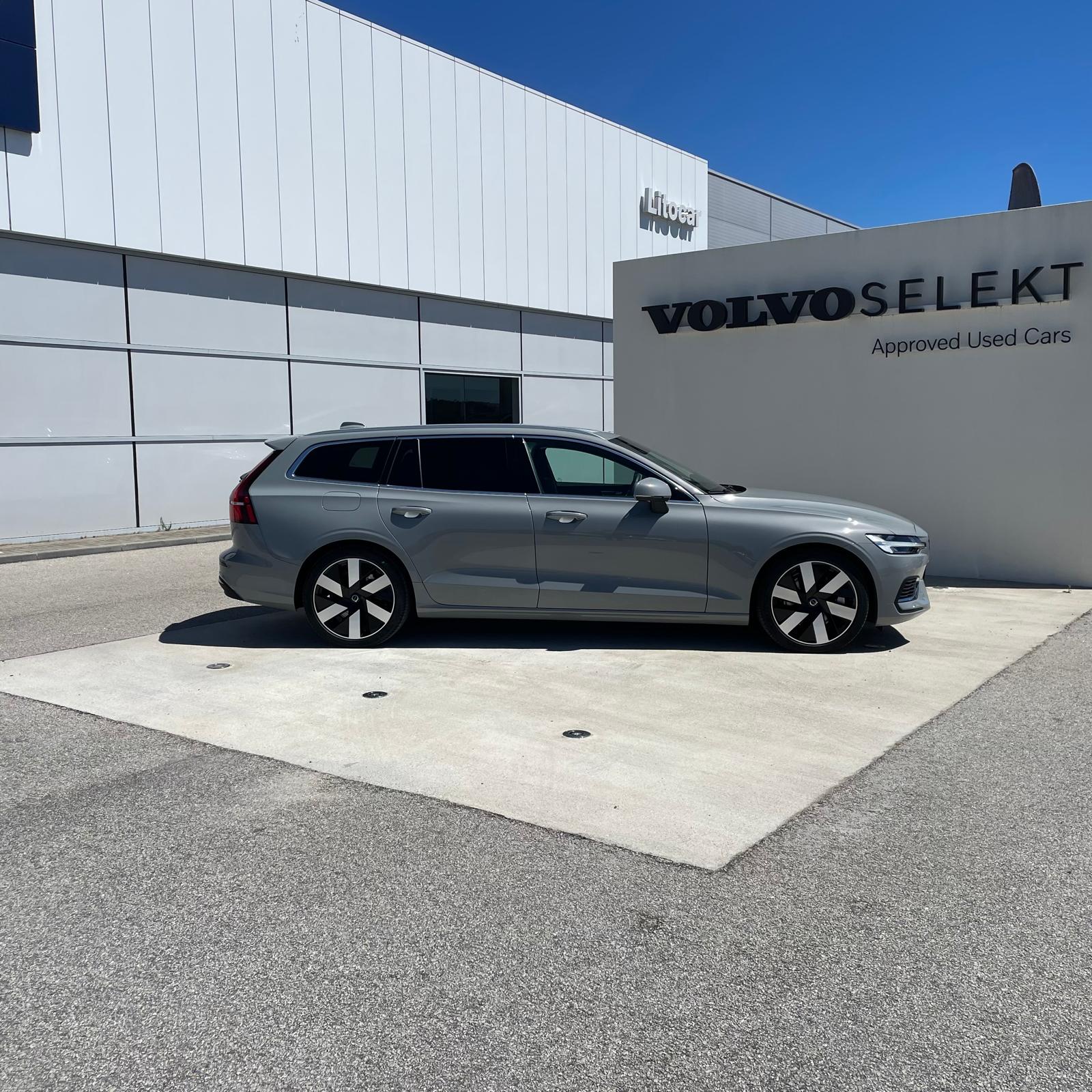 Volvo V60 Core
