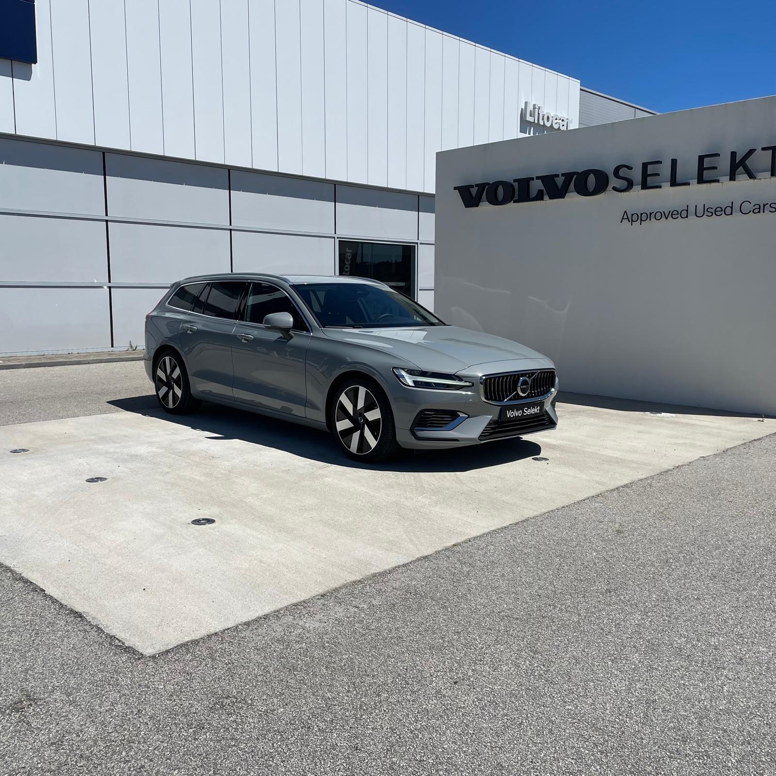 Volvo V60 Core