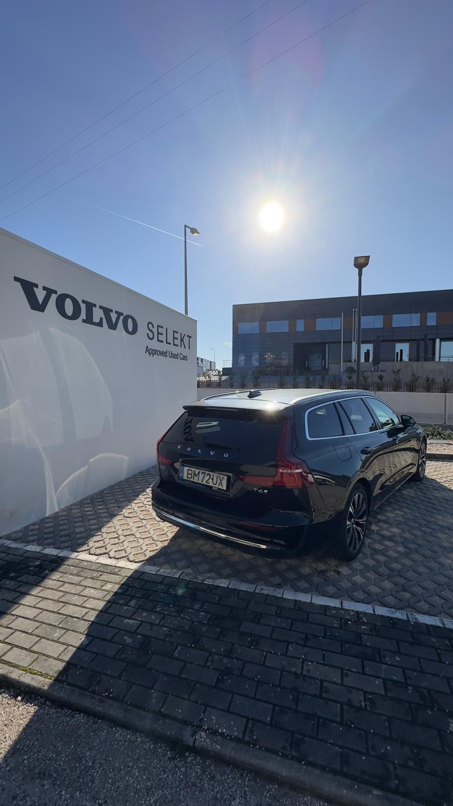 Volvo V60 Plus Dark