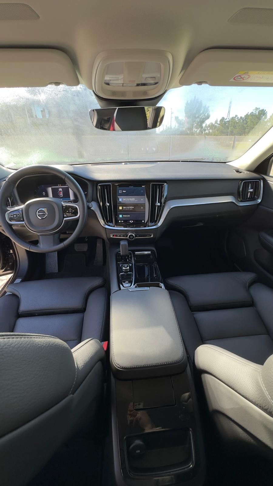 Volvo V60 Plus Dark