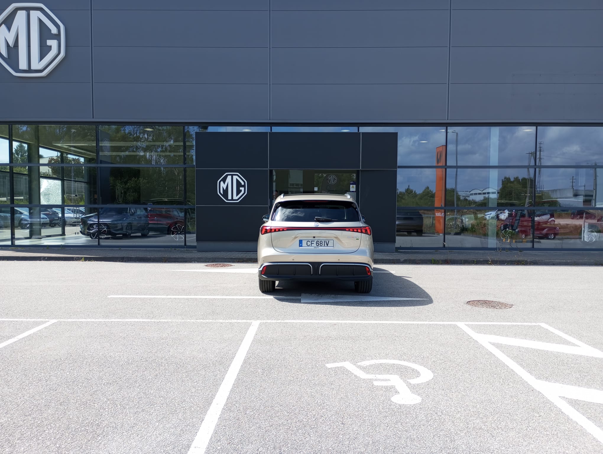 MG S6 Luxury