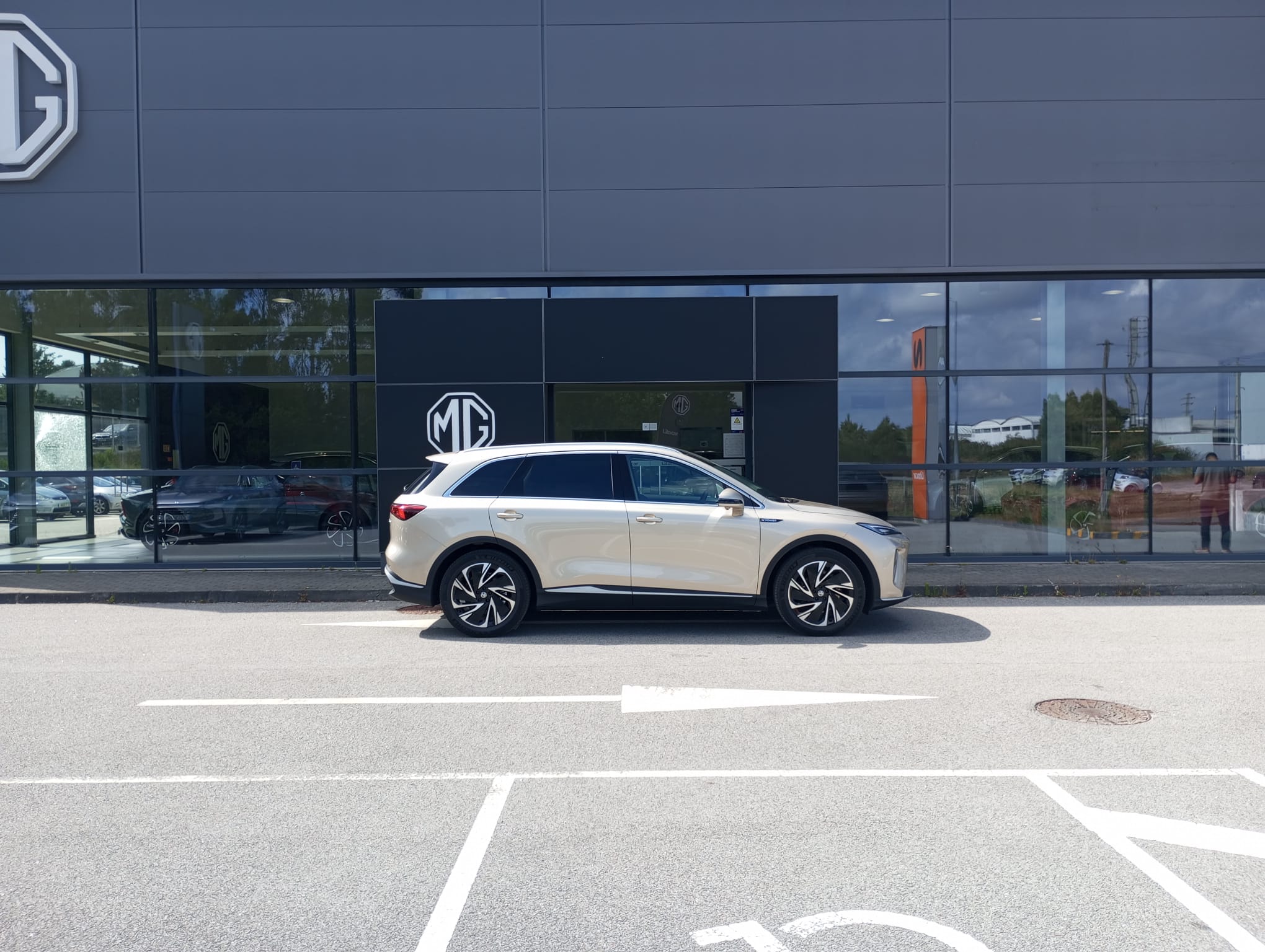 MG S6 Luxury
