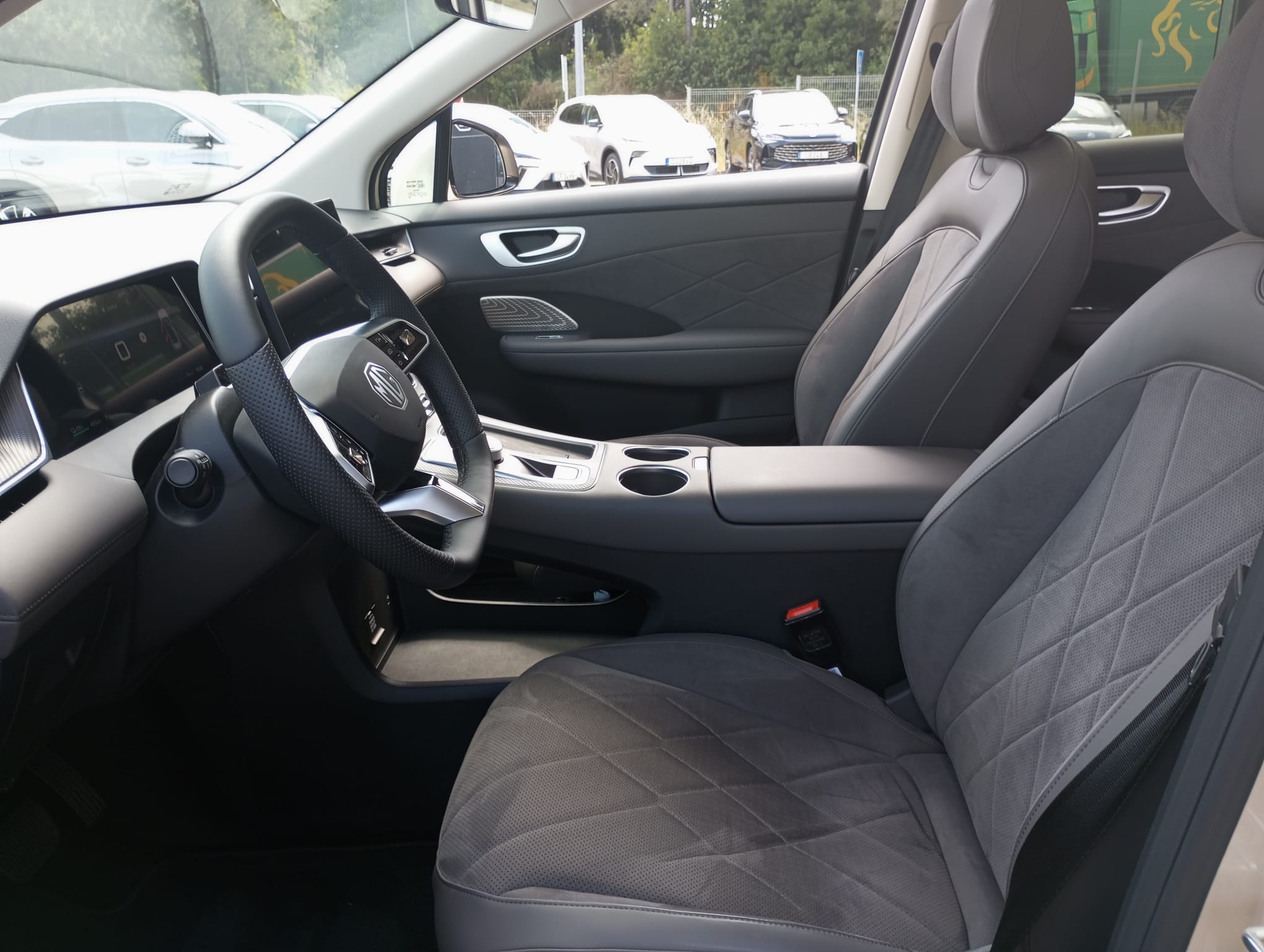 MG S6 Luxury