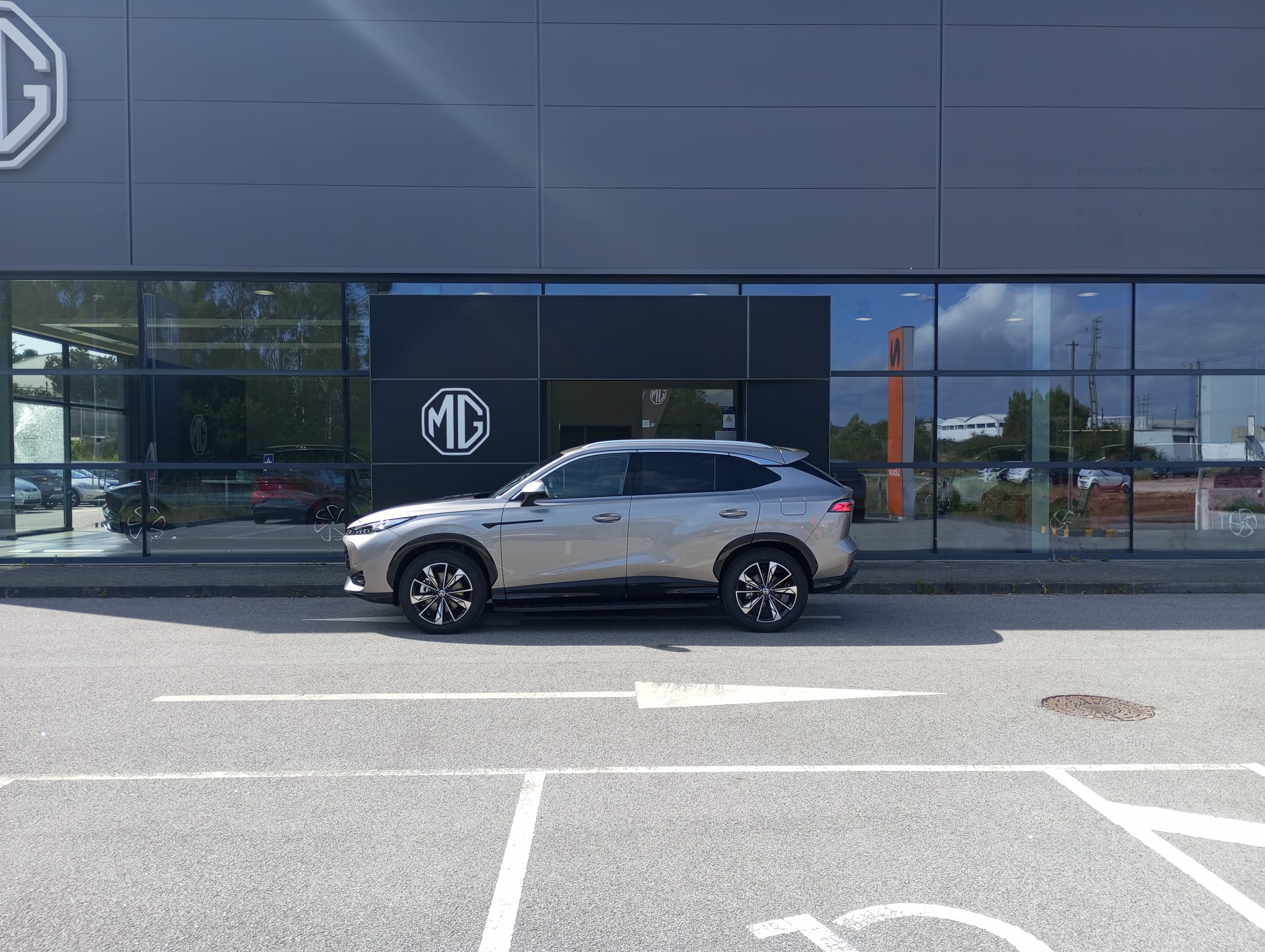 MG HS Luxury