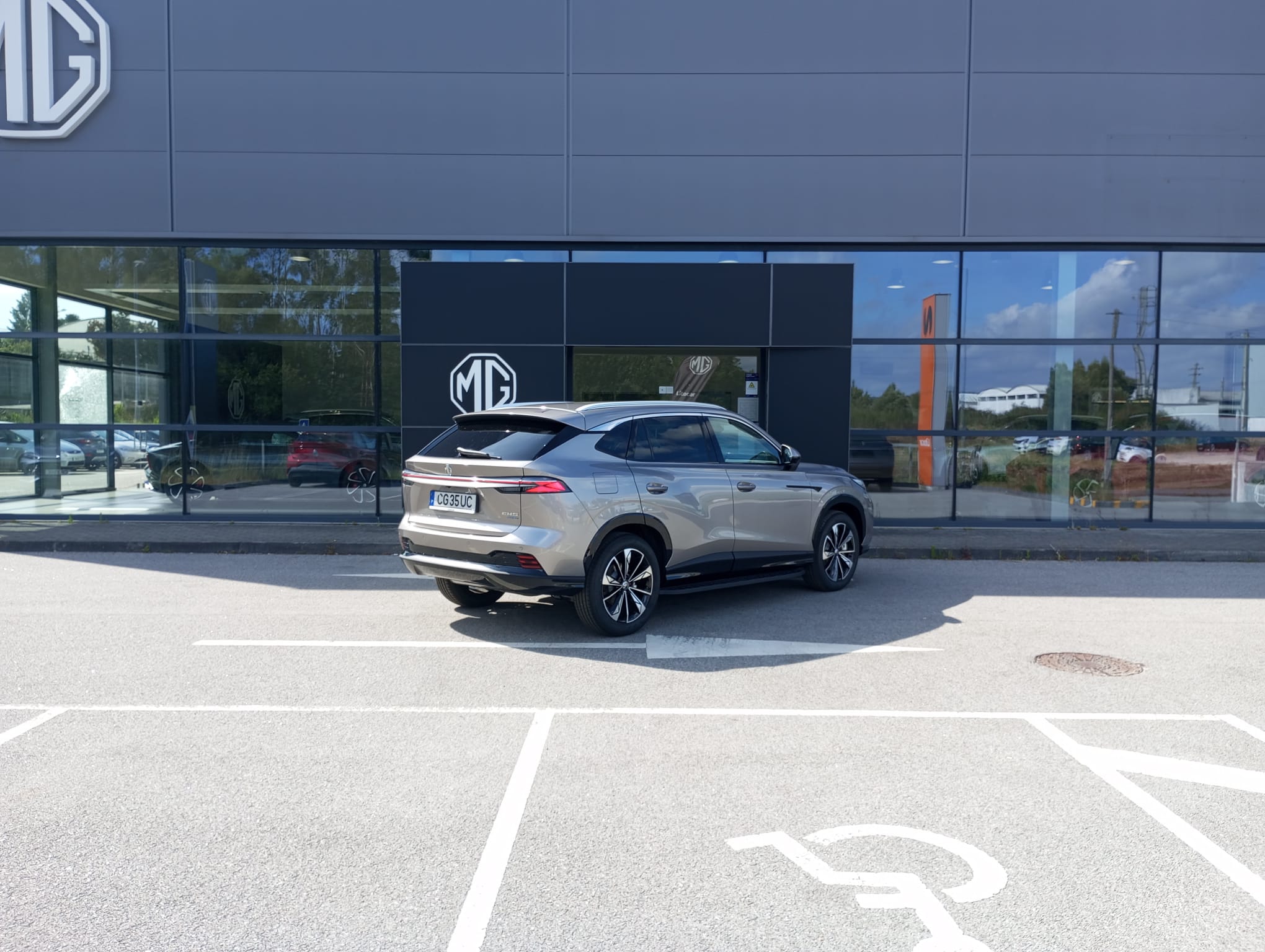 MG HS Luxury