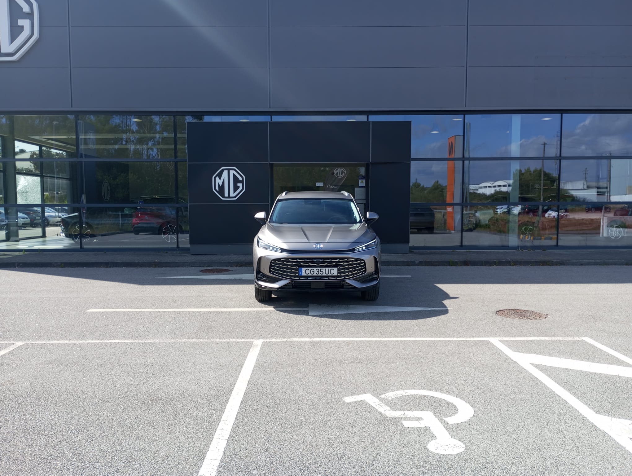 MG HS Luxury